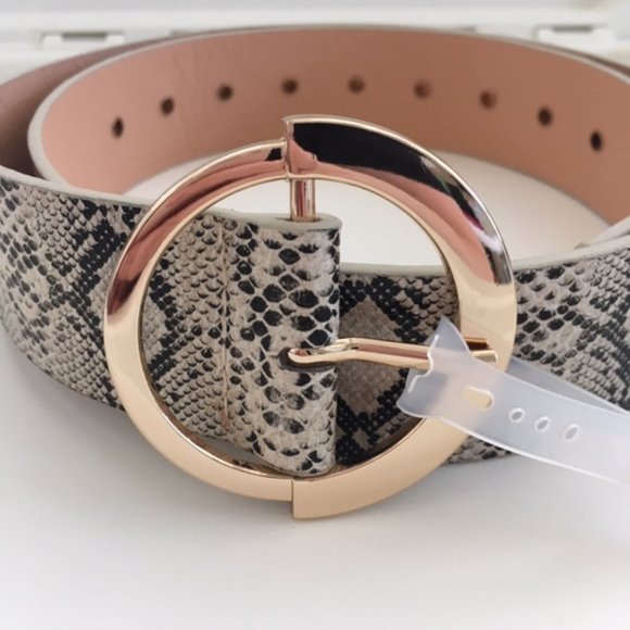 SALE!! 🛍 Snake Print Belt - Picture 2 of 4